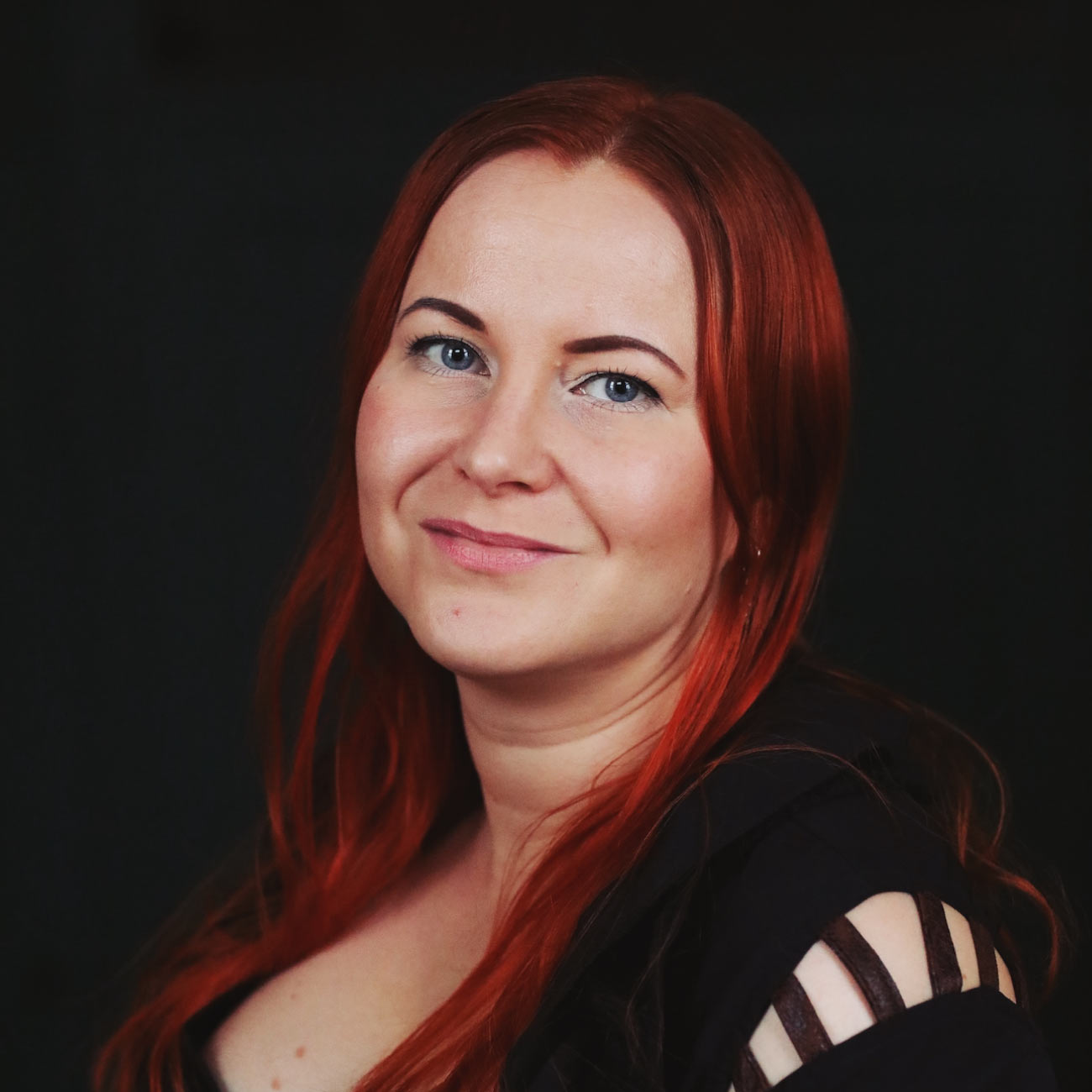 Kirjailija Mia Myllymäki