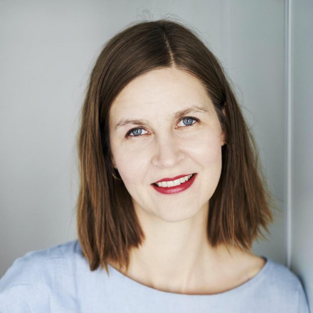 Kirjailija Laura Pörsti